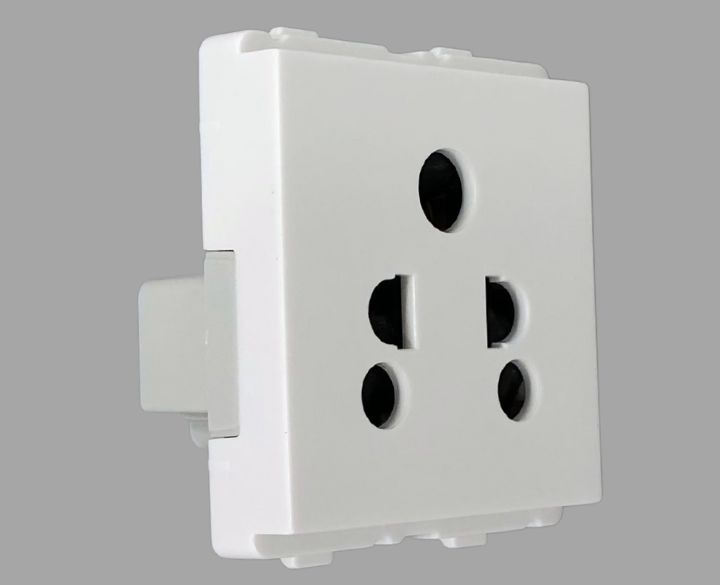 xr:d:DAF0xc4YZbw:64,j:2083324803452231289,t:23112206 V-Guard Matteo 6A 3 Pin Socket -2M (ISI) Modular Switches 3000504 - Image 1